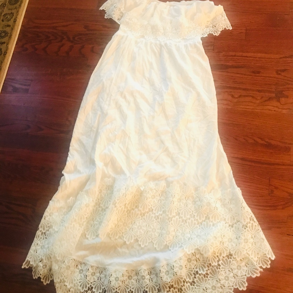 Simply stunning off shoulder, high low dress. Lg